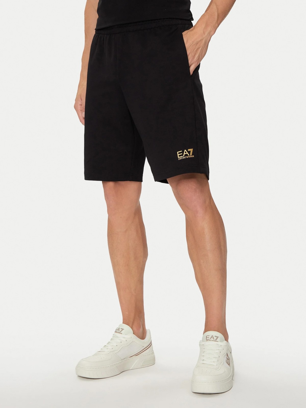 EA7 Emporio Armani Shorts XL.