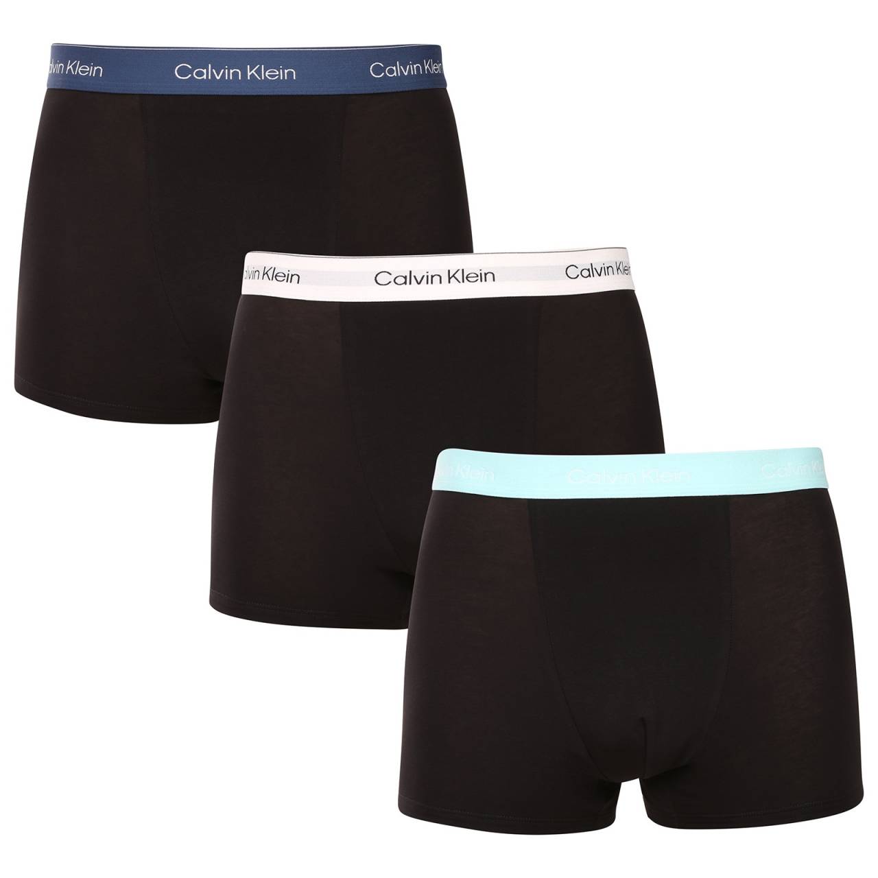 3PACK pánske boxerky Calvin Klein čierne (NB4286-3VN) S, trenky.
Užívajte si maximálne pohodlie a luxus s pánskymi boxerkami Calvin Klein.
Kvalitný materiál pre celodenné pohodlie
Tieto boxerky sú vyrobené z prvotriednej zmesi bavlny a elastanu.
Elegantný dizajn a praktický strih
Tkaná guma s kontrastným logom Calvin Klein vytvárajú štýlový a nadčasový vzhľad.
Prečo si zamilujete boxerky Calvin Klein

Prvotriedny materiál: Kombinácia bavlny a elastanu zaručuje mäkkosť, priedušnosť a elasticitu pre maximálne pohodlie počas celého dňa.


Štýlový dizajn: Ikonické logo Calvin Klein s vyšívanou gumou dodáva boxerkám elegantný vzhľad vhodný na každú príležitosť.


Praktický strih: dlhšie nohavice a prispôsobivý strih poskytujú väčšie pohodlie a voľnosť pohybu, ideálne na bežné nosenie, do práce aj na voľný čas.

Spodnú bielizeň Calvin Klein milujú ľudia na celom svete
Pánska spodná bielizeň Calvin Klein patrí k stáliciam módneho priemyslu.
Ako sa starať o boxerky Calvin Klein
Aby si vaše nové boxerky zachovali svoj vzhľad a kvalitu čo najdlhšie, dodržiavajte tieto jednoduché pokyny:

Pranie: Perte ich pri maximálnej teplote 30 °C.


Sušenie: Sušenie v bubnovej sušičke sa neodporúča - najlepšou voľbou je sušenie na vzduchu.


Žehlenie: Boxerky nie je potrebné žehliť, čím ušetríte čas a námahu.

Tip: Hľadanie obľúbenej spodnej bielizne môže byť beh na dlhé trate, preto chceme, aby vám obľúbené kúsky dlho vydržali.