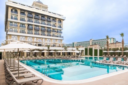 Turecko Alanya Serenity Queen 7 dňový pobyt Ultra All inclusive Letecky Letisko: Praha May 2026 (27/05/26- 2/06/26)