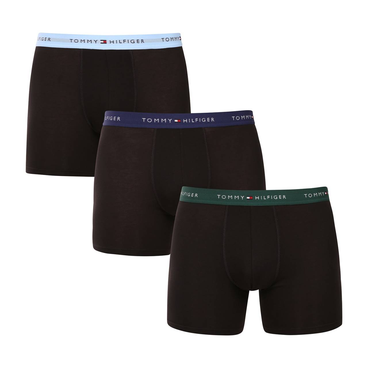 3PACK pánske boxerky Tommy Hilfiger čierné (UM0UM02765 0TQ) XXL, trenky.
Doprajte si nadčasový štýl a špičkový komfort s pánskymi boxerkami od značky Tommy Hilfiger.
Prémiový materiál pre maximálne pohodlie
Boxerky Tommy Hilfiger sú vyrobené z jemnej, na dotyk veľmi príjemnej bavlny s prímesou elastanu, ktorý im dodáva pružnosť a dlhú životnosť.
Ikonyický štýl a precízny strih
Boxerky majú dlhšie nohavičky, ktoré sa nevyhrávajú a poskytujú dostatočné zakrytie a komfort.
Prečo by vám boxerky Tommy Hilfiger nemali chýbať

Prémiová bavlna s elastanom: Mäkká, priedušná a pohodlná na celodenné nosenie.
Dlhšie nohavičky a vyšívaný guma: Stabilita, štýl a žiadne rolovanie.
Elegantný a nadčasový dizajn: Skvelé na každodenné aj špeciálne príležitosti.

Spodná bielizeň Tommy Hilfiger je zárukou najvyššej kvality
Značka Tommy Hilfiger sa stala ikonou amerického obliekania pred takmer 40 rokmi a jej farebnosť v odtieňoch modrej, červenej a bielej je rozpoznateľná na prvý pohľad.
Ako sa starať o boxerky Tommy Hilfiger

Pranie: Per na 30 °C.
Sušenie: Boxerky možno sušiť v sušičke pri nízkej teplote.
Žehlenie: V prípade potreby je možné ich žehliť na nižšiu teplotu.

Tip: Nájdenie ideálneho kúsku spodnej bielizne môže byť niekedy náročné.