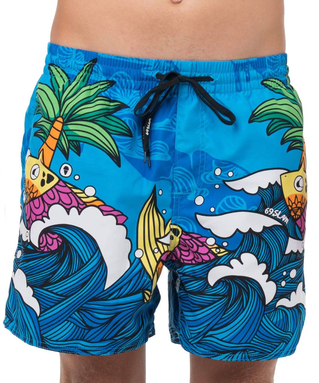 Moške kopalke 69SLAM ARQUARIUM ELASTIC (SEBARQ-PM) S.
Uživajte v poletju v polni meri s kopalkami 69SLAM - idealno izbiro za tiste, ki iščejo največje udobje, funkcionalnost in prepoznaven slog.
Lahka, hitro sušeča se in pripravljena na akcijo
Kopalke so izdelane iz 100-odstotnega poliestra, ki je idealen material za zabavo v vodi in aktivno gibanje.
Praktičen kroj in premišljene podrobnosti
Klasičen kroj zagotavlja udobno prileganje in zadostno pokritost.
V čem je blagovna znamka 69SLAM posebna?
Blagovna znamka 69SLAM izvira z Balija in je simbol svobode, ustvarjalnosti in nebrzdanega življenjskega sloga.
Kako skrbeti za kopalke:

Pralnica: Kopalke lahko operete ročno ali v pralnem stroju na nežnem programu pri 30 °C.
Sušenje: Ne sušite ga v sušilniku.
Likanje: Kopalk ne likate - material tega ne potrebuje, visoke temperature pa bi ga lahko poškodovale.