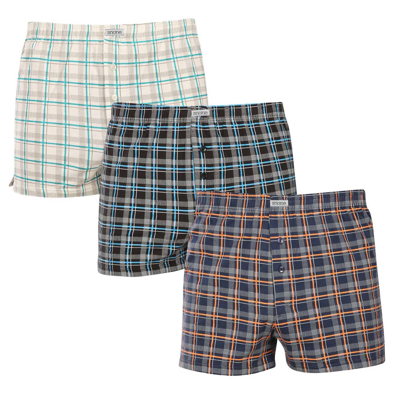 3PACK Herren Boxershorts Andrie mehrfarbig (PS 5917) 3XL.
Ergänzen Sie Ihre Garderobe um ein bequemes und stilvolles Stück.
Hochwertiges Material für ganztägigen Komfort
Die Andrie-Shorts sind aus 100 % Baumwolle gefertigt, die weich und atmungsaktiv ist.
Elegantes Design und bequeme Passform
Die Shorts haben subtile Muster in verschiedenen Farben, die Ihrer Garderobe einen modernen und originellen Look verleihen.
Warum eine Andrie-Shorts?

Das Material aus 100% Baumwolle sorgt für Weichheit und Komfort.


Klassische , lockere Passform für maximalen Komfort.


Dezentes Design, das für jede Gelegenheit geeignet ist.

Andrie bietet tschechische Unterwäsche für Männer, die wissen, was sie wollen
Die Herren-Shorts Andrie zeichnen sich durch ihre angenehmen Materialien und die Qualität der Verarbeitung aus.
Pflege von Andrie's Shorts
Befolgen Sie diese einfachen Schritte, um die Qualität und den Komfort Ihrer Shorts zu erhalten:

Wäscherei: Waschen Sie es bei maximal 40 °C mit Feinwaschmitteln, damit das Material weich und die Muster intensiv bleiben.


Trocknen: Trocknen Sie die Shorts nicht im Trockner, wir empfehlen, sie an der Luft trocknen zu lassen.


Bügeln: Für ein glattes Aussehen können Sie die Shorts bei niedriger Temperatur bügeln.

Tip: Werden Sie mit den Tipps in unserem Artikel zum Experten für die Pflege von Dessous und geben Sie Ihren Lieblingsstücken die Pflege, die sie verdienen.
