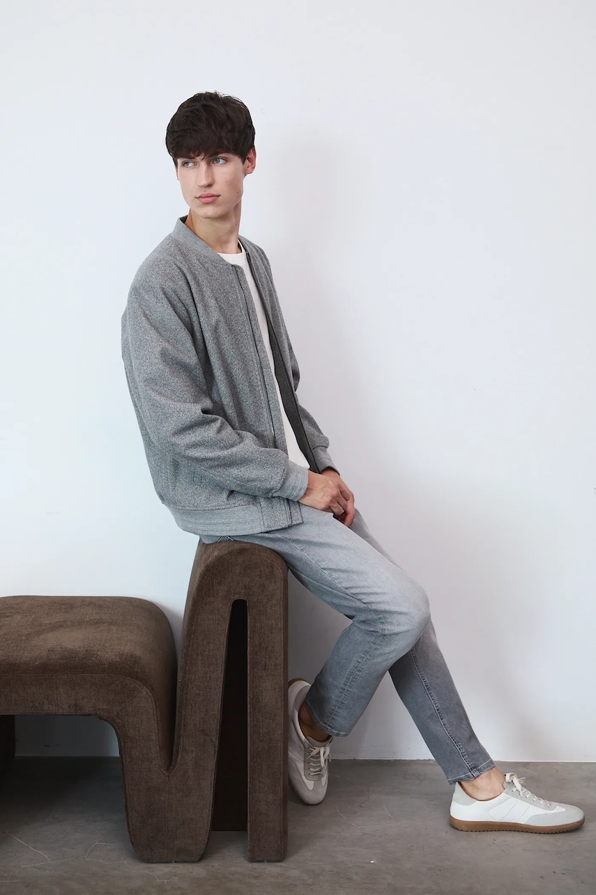 Bunda Medicine šedá farba.