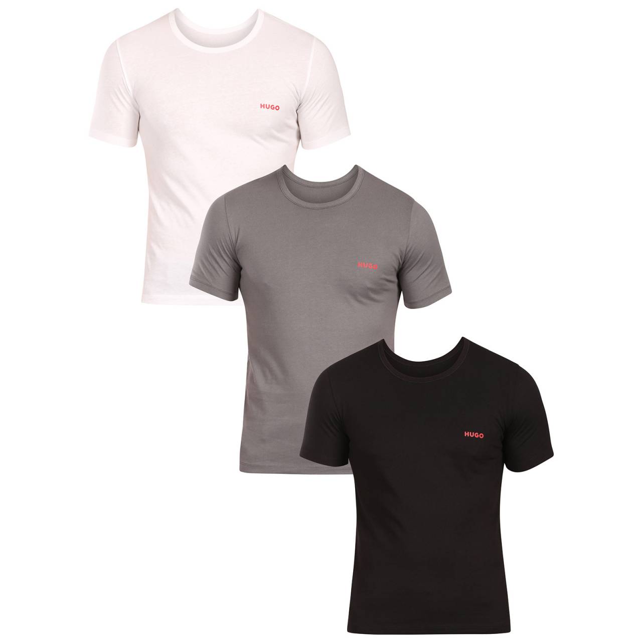 3PACK pánske tričko HUGO viacfarebné (50532811 966) L.
Doprajte si neodolateľnú kombináciu pohodlia a nadčasovo elegantného štýlu s touto sadou troch pánskych tričiek HUGO.
Prémiová bavlna pre maximálne pohodlie
Tričká HUGO sú vyrobené zo 100% prvotriednej bavlny, ktorá zaručuje mäkkosť, priedušnosť a príjemný pocit na pokožke.
Minimalistický dizajn a univerzálny strih
Obľúbený regular fit strih zaručuje voľnosť pohybu a pohodlie na každú príležitosť.
Prečo si tričká HUGO zamilujete

Sada troch kusov: Ideálne na doplnenie vášho šatníka alebo ako praktický darček.


Univerzálny dizajn: Vhodné na každodenné nosenie a bežné príležitosti.


Prémiový materiál: Poskytuje maximálne pohodlie a odolnosť.

Značka HUGO pokračuje v dlhej tradícii
Oblečenie a spodná bielizeň HUGO nadväzuje na históriu obľúbenej značky Hugo Boss, ktorú si všetci spájame s luxusnými kúskami, ktoré nášmu šatníku dodávajú nádych exkluzivity.
Ako sa starať o tričká HUGO

Pranie: Tričká odporúčame prať pri maximálnej teplote 30°C, aby sa zachovala ich kvalita a mäkkosť.


Sušenie: Možno sušiť v bubnovej sušičke pri nízkej teplote, ale ideálne je sušenie na vzduchu, aby sa minimalizovalo riziko zrazenia materiálu.


Žehlenie: Tričká žehlite naruby pri strednej teplote, aby ste nepoškodili logo alebo materiál.

Tip: Staňte sa skutočným expertom na údržbu bielizne vďaka radám v našom článku a doprajte svojim obľúbeným kúskom starostlivosť, ktorú si zaslúžia.