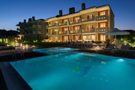 Grécko Chalkidiki Lagaria Palace 4 dňový pobyt Bez stravy Letecky Letisko: Bratislava July 2026 (29/07/26- 1/08/26)