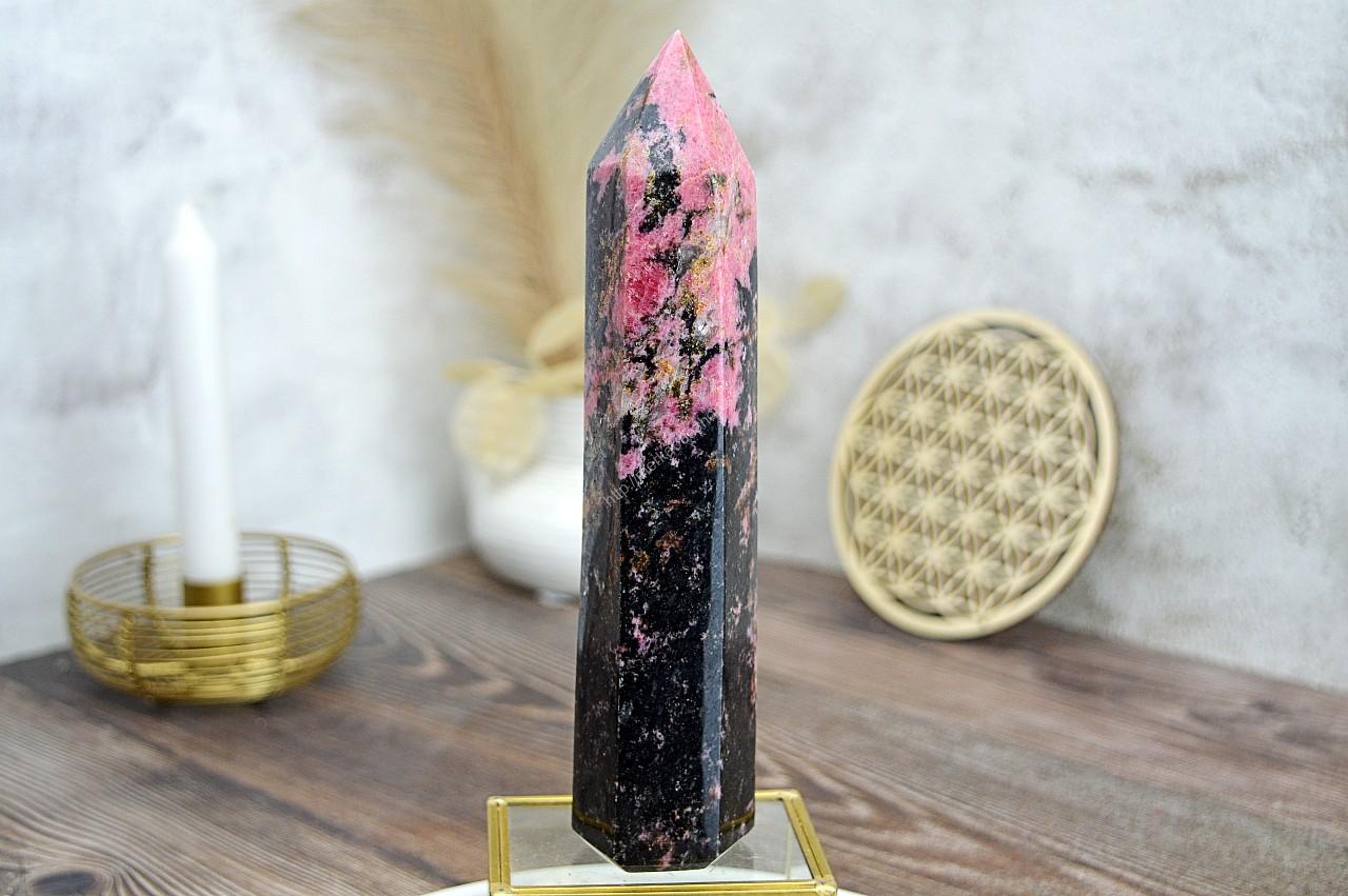 Generátor/Obelisk RODONIT #2- Láska, Šťastie, Liečenia Tráum, Sebavedomie, Sebadôvera, Sexualita (19 cm 0,7kg) Afirmácia: Využívam svoje dary k naplneniu zmyslu svojej duše.

Rodonit je kameň šťastia, radosti a lásky.