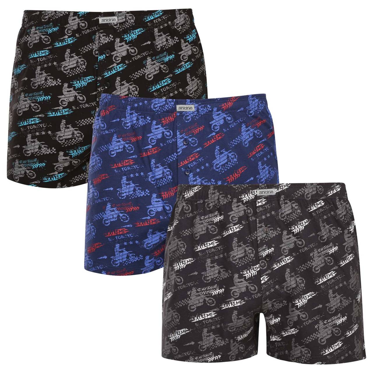 3PACK pánske trenky Andrie viacfarebné (PS 5844) XL, trenírky.
Doplnite svoj šatník o pohodlný a štýlový kúsok.
Prémiový materiál pre celodenné pohodlie
Boxerky Andrie sú vyrobené zo 100 % bavlny, ktorá ponúka jemnosť a priedušnosť.
Elegantný dizajn a pohodlný strih
Boxerky majú diskrétne vzory v rôznych farbách, ktoré dodávajú šatníku moderný vzhľad a originalitu.
Prečo si kúpiť boxerky Andrie?

100% bavlna pre jemnosť a pohodlie.


Klasický voľný strih pre maximálny komfort.


Diskrétny dizajn, ktorý sa hodí na každú príležitosť.

Andrie ponúka české spodné prádlo pre mužov, ktorí vedia, čo chcú
Pánske boxerky Andrie vynikajú príjemnými materiálmi a kvalitným spracovaním.
Ako sa starať o boxerky Andrie
Aby si zachovali kvalitu a pohodlie, postupuj podľa týchto jednoduchých krokov:

Pranie: Per na maximálnej teplote 40 °C s jemnými pracími prostriedkami, aby materiál zostal mäkký a vzory intenzívne.


Sušenie: Boxerky nesušte v sušičke, odporúčame ich nechať voľne uschnúť.


Žehlenie: Pre hladký vzhľad môžete boxerky žehliť na nízkej teplote.

Tip: Staňte sa odborníkom na údržbu spodnej bielizne vďaka tipom v našom článku a doprajte svojim obľúbeným kúskom starostlivosť, ktorú si zaslúžia.