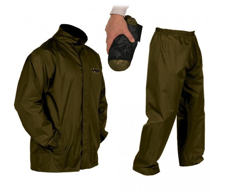 Vass nepromokavý komplet vass-tex w/p breathable jacket & trouser khaki - m.
 Vlastnosti: • Kapucňa sa dá zložiť do goliera •Bunda a nohavice v prepravnom sáčku •Priedušný 4000 mvp (priepustnosť pre vlhkosť) •Vetruodolné •Vodeodolnosť do 4000 mm •Predáva sa ako súprava, vrátane púzdra •Khaki farba