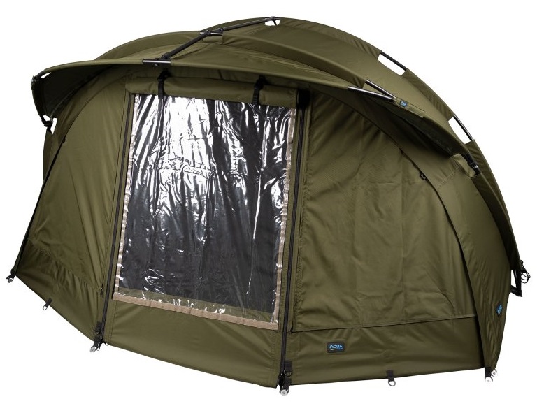 Aqua bivak m4 100 bivvy.
 Kryt vetracieho otvoru sa dá otvoriť tak, aby sa za dažďa zabránilo vniknutiu vody, a pritom stále umožňuje voľné prúdenie vzduchu prístreškom.
 Extrémne výkonná látka Aquatexx ponúka veľkú priedušnosť na zníženie kondenzácie, pri zachovaní špičkového vodného stĺpca 25 000 mm, čo z bivaku robí ideálne riešenie do každého počasia, nech už vás vaše dobrodružstvá zavedú kamkoľvek.
 Vlastnosti produktu: •3–rebrový systém pre bezkonkurenčnú stabilitu •odnímateľný šilt •plne nastaviteľný, vyberateľný predný panel •obrovské zadné vetracie otvory, osadené adaptívnou ventiláciou •vnútorné úložné vrecká •Vysoko odolný materiál Aquatexx® ponúka vodný stĺpec 25 000 mm •moskytierový a číry predný panel •systém 2 lomených tyčí pre lepšie skladanie •dodávané s pevnou podlahou a kolíkmi 
 Technické parametre: •Veľkosť (V x Š x H): 140×275×225 cm •Prepravný rozmer: 110×23 cm •Hmotnosť: 14,1 kg (M4 vrátane výplne váži 9,1 kg / Podlaha váži 2,1 kg / taška s kolíkmi, podpera rámu, atď 2,9 kg) •Materiál: Aquatexx™ •Vodný stĺpec: 25000 mm