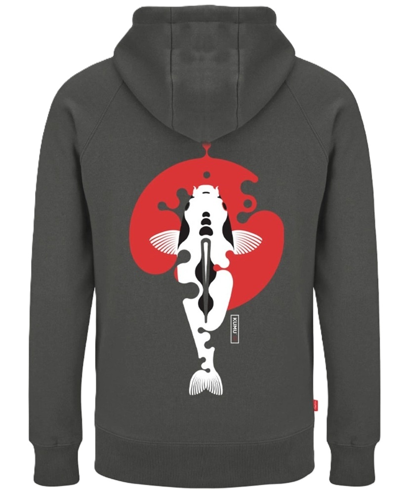 Kumu mikina rising sun šedá - l.
 •65% organická bavlna / 35% recyklovaný polyester •Pranie v práčke naruby pri 30 stupňoch •320g •Vyrobené v Turecku 
 Organická bavlna v porovnaní s konvenčne pestovanou bavlnou využíva lepšie pestovateľské postupy, ako sú absencia umelých pesticídov a hnojív, ktoré môžu poškodzovať ekosystémy a životné prostredie.