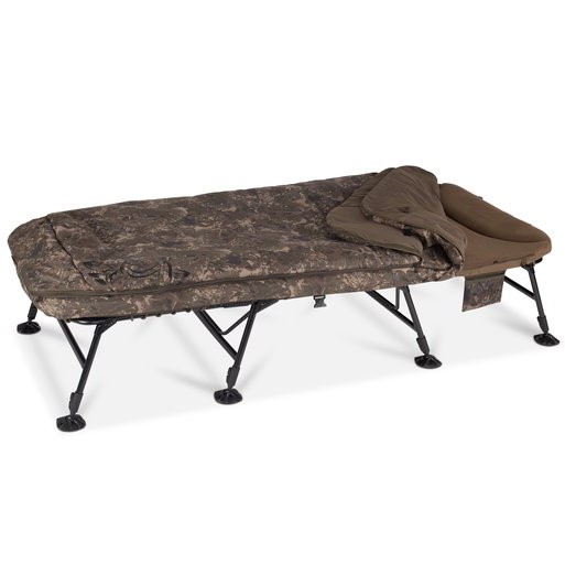 Nash lehátko sospacím vakom mf60 indulgence ss4 5 season mk ii.
 Nastaviteľné nohy: 38-51cm Rozmery: 212x83x38 cm