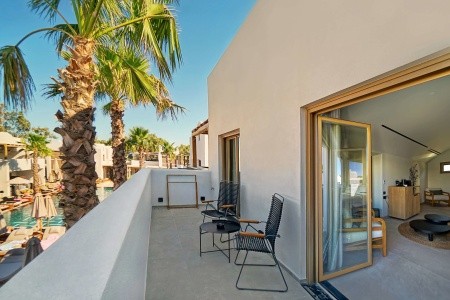 Grécko Santorini Radisson Blu Zaffron Resort 12 dňový pobyt Raňajky Letecky Letisko: Viedeň July 2026 (14/07/26-25/07/26)