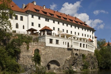 Česká republika Južné Čechy Růže 3 dňový pobyt Raňajky Vlastná January 2026 ( 7/01/26- 9/01/26)