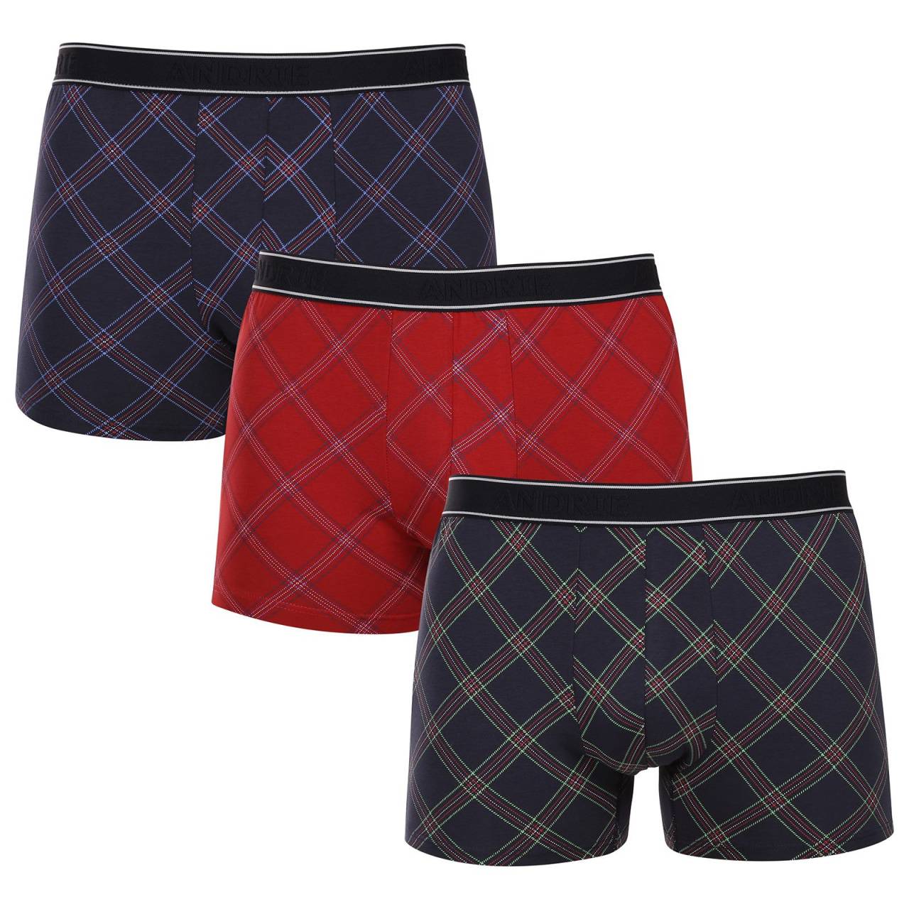 3PACK pánske boxerky Andrie viacfarebné (PS 5712) XL, trenky.
Doprajte si pohodlie, ktoré vás nadchne hneď, ako si ich oblečiete.
Vysoko kvalitný materiál pre maximálne pohodlie
Boxerky Andrie sú vyrobené zo zmesi bavlny a prírodného modalu, ktorý je mimoriadne mäkký a priedušný.
Nenápadná elegancia s nádychom tradície
Kockovaný vzor je skutočnou klasikou, ktorá vyzerá elegantne a moderne.
Prečo vyskúšať boxerky Andrie

Maximálny komfort bez kompromisov: Bezšvový zadný diel, mäkký pás a pružný materiál zaručujú pohodlie po celý deň – či už ste v pohybe alebo relaxujete.
Prémiový materiál s prímesou modalu: Modal dodáva boxerkám hodvábnu jemnosť, vynikajúcu savosť a odolnosť proti opotrebeniu – ideálne pre citlivú pokožku a každodenné nosenie.
Štýlový, ale decentný dizajn: Kockovaný vzor s jemnou gumičkou osloví klasických aj moderných mužov, ktorí chcú vyzerať dobre bez zbytočnej okázalosti.

Andrie ponúka české spodné prádlo pre mužov, ktorí vedia, čo chcú
Pánske spodné prádlo Andrie vyniká pohodlnými materiálmi a kvalitným spracovaním.
Ako sa starať o boxerky Andrie
Aby vaše obľúbené spodné prádlo zostalo dlho v perfektnom stave, odporúčame dodržiavať tieto pokyny na údržbu.

Pranie: Boxerky odporúčame prať na 40 °C.
Sušenie: Aby si materiál zachoval svoju pružnosť a mäkkosť, sušte ho v sušičke na nízkej teplote alebo, v ideálnom prípade, na voľnom vzduchu.
Žehlenie: Boxerky nie je potrebné žehliť, ale ak trváte na dokonalom vzhľade, žehlite ich naruby pri nižšej teplote.

Tip: Staňte sa odborníkom na starostlivosť o spodnú bielizeň vďaka tipom v našom článku a poskytnite svojim obľúbeným kúskom starostlivosť, ktorú si zaslúžia.
