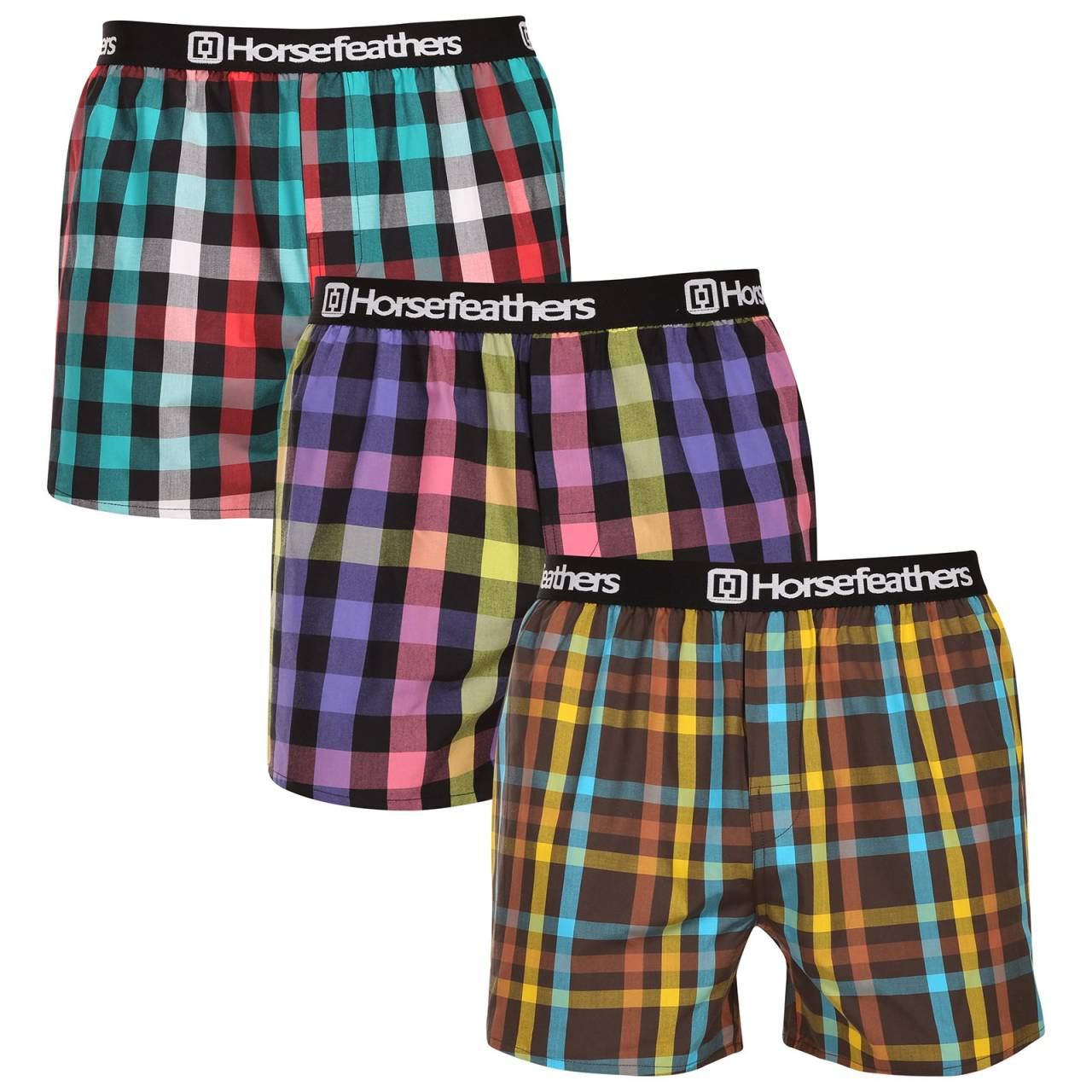 3PACK pánske trenky Horsefeathers Clay Bundle 4 (AM283D) XXL, trenírky.
Ukážte svoj štýl a zmysel pre humor s pánskymi šortkami Horsefeathers.
Kvalitný materiál pre dokonalé pohodlie
Šortky Horsefeathers sú vyrobené zo 100 % bavlny, čo znamená, že vám ponúknu príjemný pocit na pokožke.
Originálny dizajn a pohodlné nosenie
Každý pár šortiek je vybavený jedinečnou potlačou, ktorá dodá vášmu šatníku štýl a moderný nádych.
Prečo si tieto šortky zamilujete?

Originálne potlače, ktoré dodajú zábavu každému dňu.


Pohodlný materiál a voľný strih pre celodenné pohodlie.


Kvalitné spracovanie od značky Horsefeathers, ktorá je synonymom štýlu a spoľahlivosti.

Pánske šortky Horsefeathers majú štýl
Slovo „horsefeathers“ znamená v angličtine „úplný nezmysel“, ale spodná bielizeň od rovnomennej značky vás presvedčí, že pri jej kúpe žiadny nezmysel nehrozí.
Ako sa starať o svoje nové šortky
Aby ste sa uistili, že vaše šortky zostanú čo najdlhšie v skvelej forme, dodržiavajte tieto pokyny:

Pranie: Perte pri maximálnej teplote 30°C s jemnými pracími prostriedkami.


Sušenie: Sušenie v bubnovej sušičke neodporúčame, aby sa materiál nezrazil alebo nepoškodil potlač.


Žehlenie: Šortky môžete žehliť pri nízkej teplote.

Tip: Staňte sa expertom na údržbu spodnej bielizne vďaka radám v našom článku a doprajte svojim obľúbeným kúskom starostlivosť, akú si zaslúžia.
