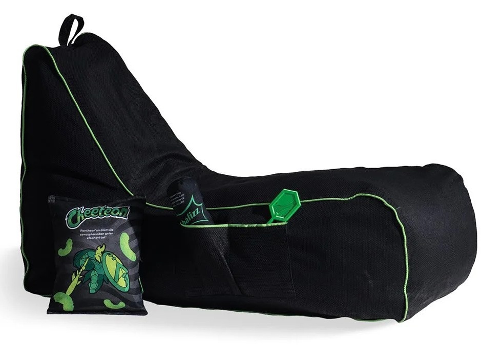 Puf diego - černá, zelená.

 

Bočné vrecká pojmú ovládač, slúchadlá alebo telefón, takže máte všetko po ruke.

 

Oživte svoj priestor s pufom Diego!

 

Rozmery pufu sú 70 × 110 × 70 cm (š, h, v), samotná sedacia plocha 70 × 70 × 35 cm (š, h, v).



 

Ďalšie produkty z kolekcie Diego nájdete v súvisiacich produktoch nižšie.