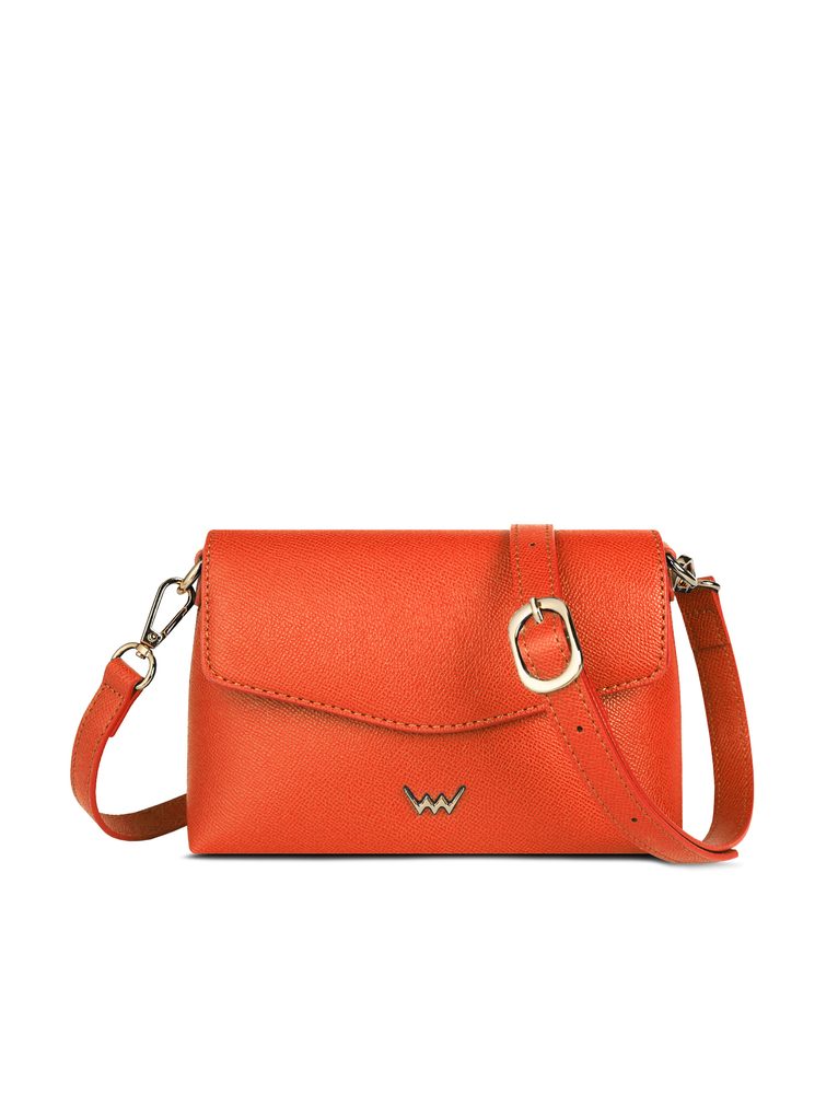 VUCH Silvano Coral Red.

Jednoduchý a čistý dizajn
Chlopňa na skrytý magnet
8 priestranných priehradiek na karty
Nastaviteľný crossbody popruh
 Crossbody
Nadčasová klasika, ktorú môžeš nosiť v lete aj v zime, do práce aj na prechádzku, k tenierkam aj lodičkám.