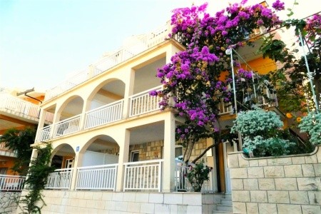 Chorvátsko Stredná Dalmácia Apartmán Vinka (Rogoznica) 8 dňový pobyt Bez stravy Vlastná July 2026 ( 6/07/26-13/07/26)