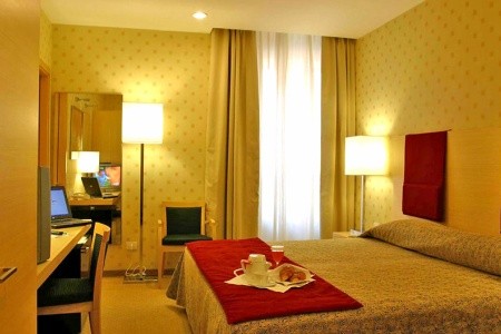 Taliansko Miláno Holiday Inn Milan Garibaldi Station 6 dňový pobyt Raňajky Letecky Letisko: Praha October 2026 (27/10/26- 1/11/26)