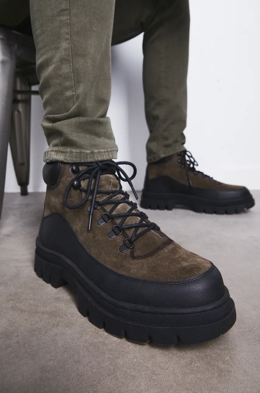 Semišové členkové topánky Medicine pánske, zelená farba.