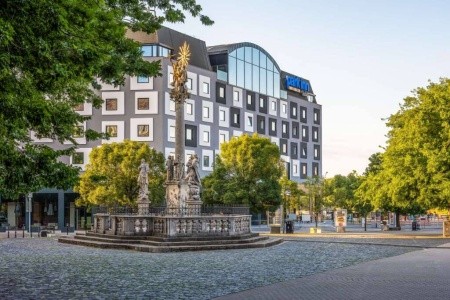 Slovensko Bratislava a okolie Park Inn Danube 6 dňový pobyt Raňajky Vlastná May 2026 (31/05/26- 5/06/26)
