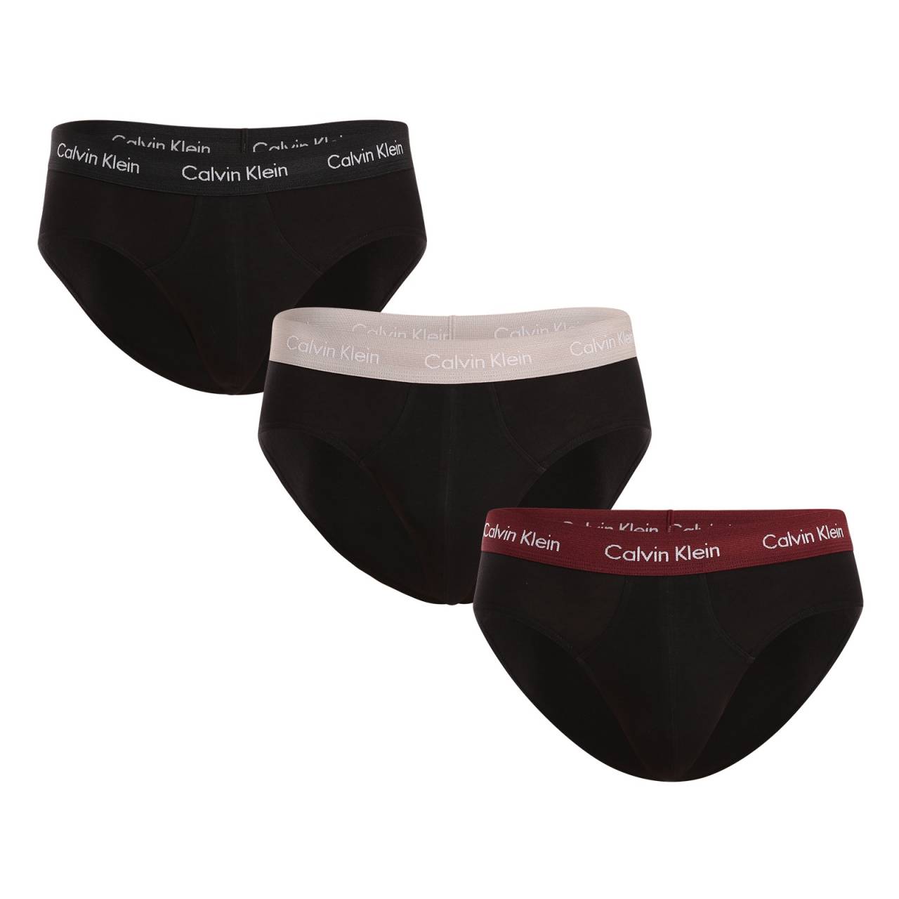 3PACK Herren Slips Calvin Klein schwarz (U2661G-H54) M.
Setzen Sie auf eine bewährte Kombination aus Komfort, Qualität und kultigem Stil.
Angenehmes Material für ganztägigen Komfort
Der Slip ist aus einer hochwertigen Baumwoll-Elastan-Mischung gefertigt.
Elegantes Design mit ikonischem Gummibund
Das minimalistische Design wird durch die elastische Calvin Klein-Logo-Prägung ergänzt, die dem gesamten Modell einen modernen und dennoch zeitlosen Look verleiht.
Vorteile, die Sie jeden Tag schätzen werden

Atmungsaktive Baumwolle: Hält Sie den ganzen Tag über frisch.


Flexibilität dank Elastan: Der Slip passt sich perfekt dem Körper an und schränkt die Bewegungsfreiheit nicht ein.


Stilvoll gewebter Gummi: Das Calvin Klein-Logo verleiht dem Slip einen zeitlosen Look.

Calvin Klein Unterwäsche verleiht Ihnen einen einzigartigen Stil
Calvin Klein Herrenunterwäsche gehört zu den Aushängeschildern der Modeindustrie.
Pflegehinweise für Calvin Klein-Slips
Mit der richtigen Pflege bleiben Calvin Klein-Slips lange Zeit wie neu - und bieten Ihnen jeden Tag Stil und Komfort in einem.

Waschen: Waschen Sie den Slip bei 30°C, am besten auf links, damit die Farbe und die Qualität des Gummis erhalten bleiben.
Trocknen: Sie können die Socken im Wäschetrockner trocknen, wählen Sie aber das Schonprogramm bei niedriger Temperatur.
Bügeln: Nicht bügeln.

Tip: Es kann schwierig sein, die richtige Unterwäsche zu finden, die perfekt sitzt.