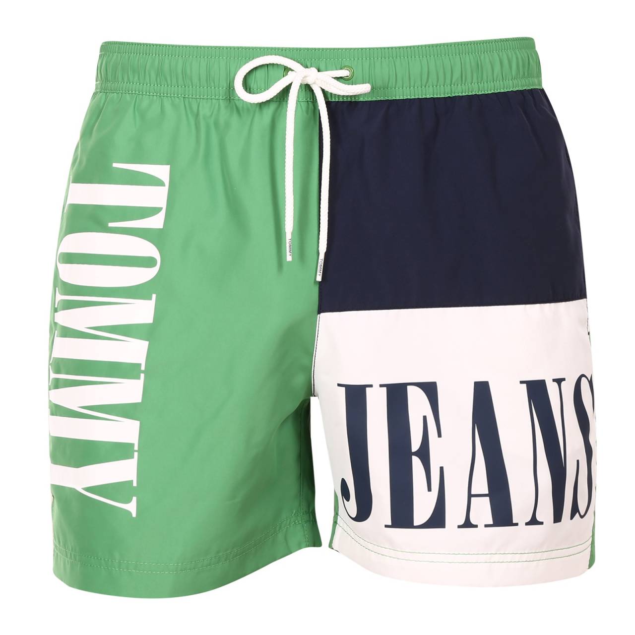 Moške kopalke Tommy Hilfiger večbarvne (UM0UM02753 LY3) M.
Iščete kopalke, ki združujejo luksuzno obliko, udobje in funkcionalnost?
Lahkoten in hitro sušeč material
Kopalke so izdelane iz poliestra, ki ni le izjemno lahek, temveč se tudi hitro suši.
Udobno prileganje, ki se odlično prilega
Zaradi nekoliko športnega kroja in hitro sušečega se materiala so te kopalke odlične ne le za plavanje in sproščanje na plaži, temveč tudi za vodne športe ali priložnostno nošenje v vročih poletnih dneh.
Zakaj bi morali preizkusiti kopalke Tommy Hilfiger

Material za hitro sušenje: 100-odstotni poliester zagotavlja lahkotnost, vzdržljivost in hitro sušenje za največje udobje.
Elegantna zasnova: Okrasni logotip Tommy Hilfiger dodaja vrhunski videz.
Udobno prileganje: Kratke nogavice in elastičen pas z vrvico zagotavljajo odlično prileganje in svobodo gibanja.

Spodnje perilo Tommy Hilfiger je zagotovilo najvišje kakovosti
Blagovna znamka Tommy Hilfiger je pred skoraj 40 leti postala ikona ameriškega oblačenja, njena barvita paleta modre, rdeče in bele barve pa je prepoznavna že na prvi pogled.
Kako skrbeti za kopalke Tommy Hilfiger?
Če želite čim dlje ohraniti kakovost in barvo kopalk, jih je treba pravilno vzdrževati:

Pralnica: Priporočamo pranje pri 30 °C z blagim detergentom, da ne poškodujete materiala.
Sušenje: Ne sušite v sušilnem stroju - najbolje je, da jih pustite, da se prosto sušijo na zraku.
Likanje: Ne likate, material se bo sam izravnal in ostal gladek.

Nasvet: Izbira kopalk, ki se vam popolnoma prilegajo in poudarjajo vaš slog, je lahko dolgotrajna.