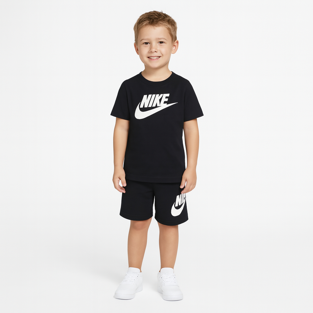 Nike kids club tee & short set 104-110 cm.