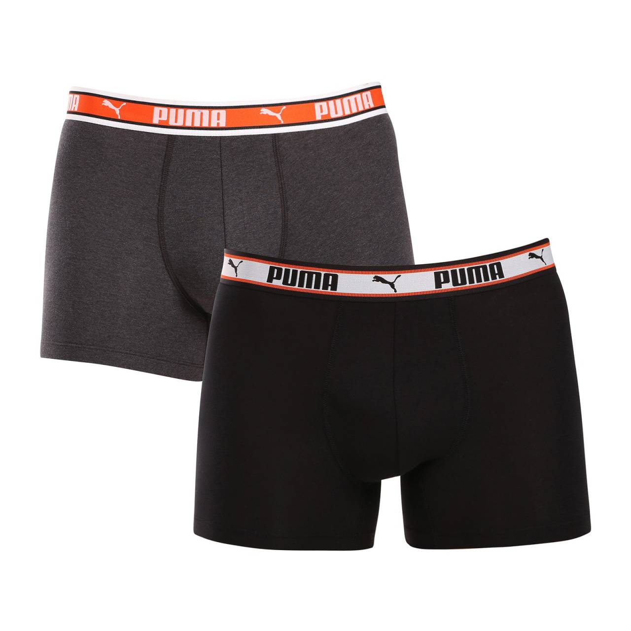 2PACK pánske boxerky Puma viacfarebné (701228131 004) L, trenky.
Užite si dokonalú kombináciu pohodlia a moderného štýlu s pánskymi boxerkami Puma.
Kvalitný materiál, ktorý vás nesklame
Boxerky sú vyrobené z prvotriednej bavlnenej zmesi s prímesou elastanu, ktorá zaručuje ich mäkkosť, priedušnosť a pružnosť.
Moderný dizajn a presný strih na každodenné nosenie
Nadčasové farebné prevedenie si nájde miesto v šatníku každého štýlového muža.
Prečo si kúpiť boxerky Puma

Štýlový a moderný dizajn: Minimalistický vzhľad s pohodlným elastickým pásom dodáva boxerkám elegantný štýl vhodný pre každého muža.
Kvalitný materiál: Zmes bavlny a elastanu poskytuje mäkkosť, priedušnosť a odolnosť, takže boxerky sa dokonale prispôsobia vášmu telu a dlho vydržia.
Presný strih a dokonalá podpora: Dlhšie nohavice poskytujú dostatočné krytie a zabraňujú odieraniu stehien.

Spodná bielizeň Puma sa hodí nielen športovcom
Značka Puma je známa po celom svete vďaka svojmu oblečeniu a spodnej bielizni, ktorú nosia slávni športovci.
Ako sa starať o boxerky Puma
Aby vám nové boxerky dlho vydržali, odporúčame dodržiavať tieto pokyny.

Pranie: Odporúčame prať pri maximálnej teplote 40 °C, aby sa zachovala kvalita materiálu.
Žehlenie: Nežehlite, aby ste nepoškodili elastické vlákna.
Sušenie: Neodporúča sa používať sušičku, aby boxerky nestratili svoju pružnosť a tvar.

Tip: Hľadanie obľúbenej spodnej bielizne môže byť beh na dlhé trate, preto chceme, aby vám obľúbené kúsky dlho vydržali.
