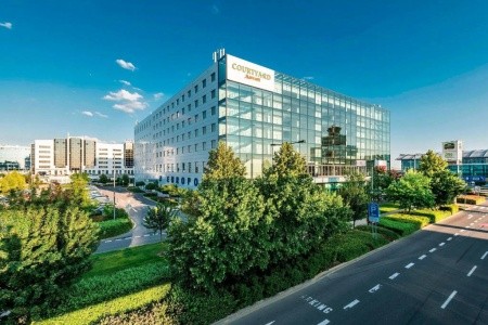 Česká republika Praha a okolie Courtyard By Marriott Prague Airport 3 dňový pobyt Raňajky Vlastná February 2027 (13/02/27-15/02/27)