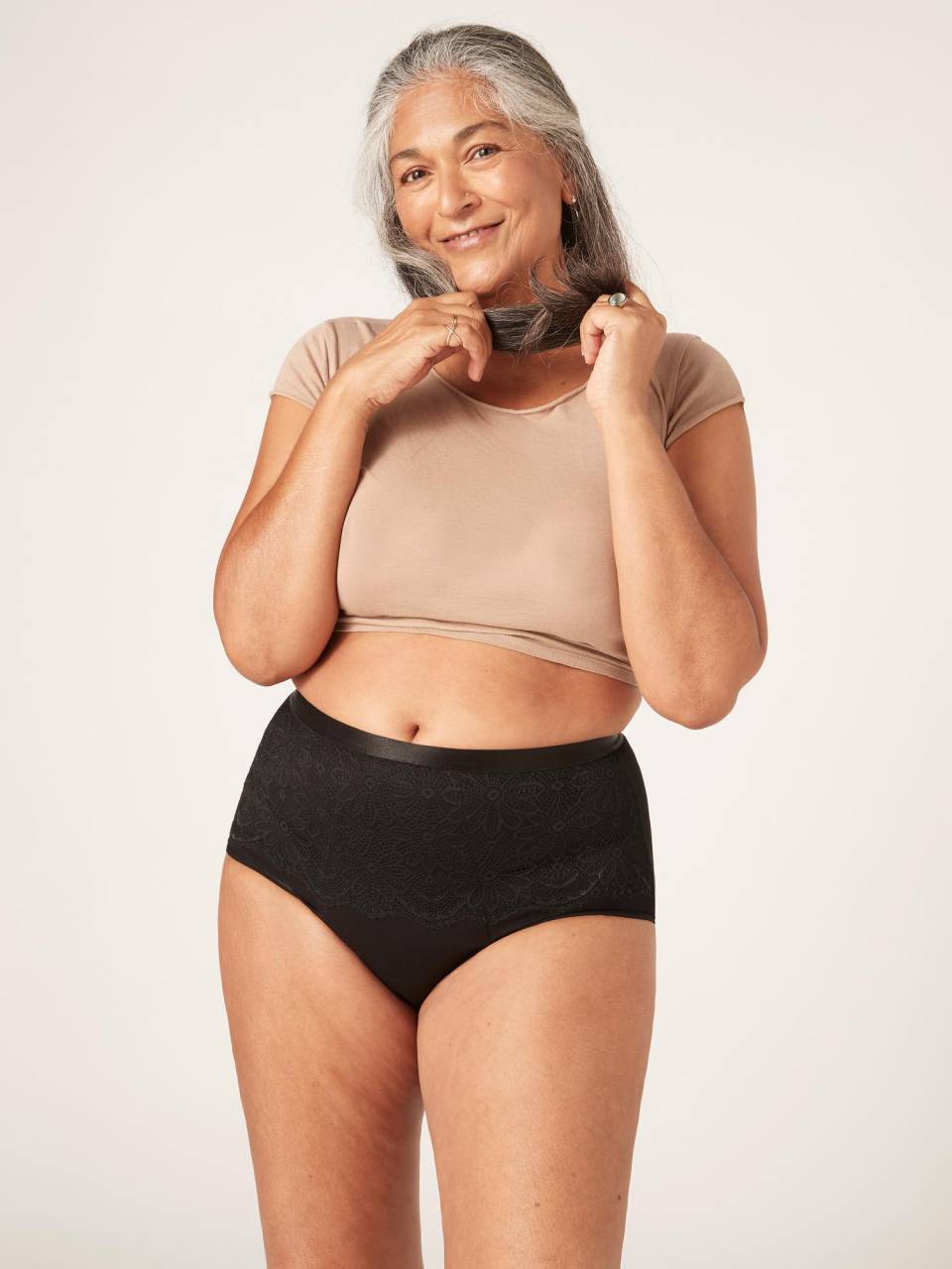 Absorpčné nohavičky Modibodi Hi-Waist Brief Ultra (MODI4121) 6XL.
Inkontinenčné nohavičky Modibodi
Nohavičky majú savosť až 250 ml a sú vyrobené z príjemného bambusového úpletu, zatiaľ čo funkčné merino v lone pomáha rýchlo odvádzať vlhkosť a eliminovať zápach.
Zloženie: 95% bambusová viskóza, 5% elastan, 85% recyklovaný polyester, 15% elastan, 80% polyester, 20% polyamid; 100% polyesterCertifikované podľa ŠTANDARDU 100 spoločností OEKO-TEX®.Pranie a sušenie: Prať v práčke na 30 stupňov.
O Modibodi
Produkty značky Modibodi sú alternatívou k jednorazovým výrobkom.