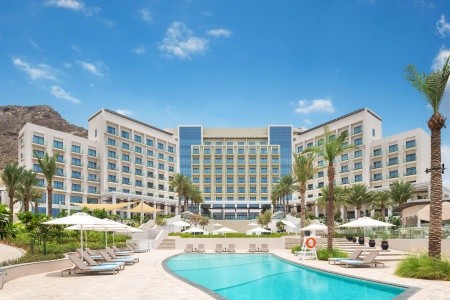 Spojené arabské emiráty Fujairah Address Beach Resort Fujairah 9 dňový pobyt Polpenzia Letecky Letisko: Praha September 2026 (10/09/26-18/09/26)