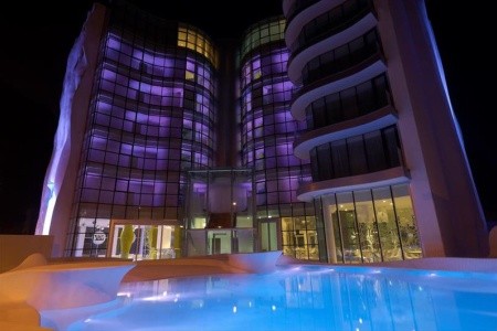 Taliansko Rimini I-Suite 8 dňový pobyt Raňajky Vlastná August 2026 (16/08/26-23/08/26)