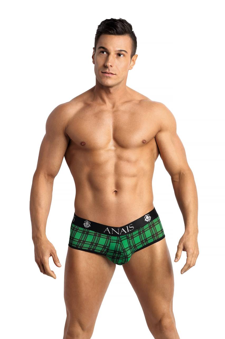 Pánske jocksy Anais zelené (Magic Jock Bikini) S.
Chcete spodnú bielizeň, ktorá nenechá nikoho chladným?
Priedušný a elastický materiál, ktorý vám dokonale padne
Jocksy Anais sú vyrobené z mäkkého syntetického vlákna, ktoré sa dokonale prispôsobí tvaru vášho tela a poskytne vám pri nosení maximálne pohodlie.
Dizajn, ktorý zaujme na prvý pohľad
Jocksy Anais zaujmú originálnymi vzormi a výraznými farbami, ktoré evokujú divokosť a energiu.
Prečo by ste mali vyskúšať jocksy Anais

Odvážny a sexy dizajn, ktorý zvýrazní vaše krivky.
Elastický materiál, ktorý sa prispôsobí vášmu telu.
Otvorený strih pre maximálnu voľnosť a priedušnosť.

Spodná bielizeň Anais pre odvážnych mužov
Anais je výrobca provokatívnej spodnej bielizne pre mužov a ženy.
Ako sa starať o svoje jocksy Anais
Aby vám spodná bielizeň vydržala dlho v perfektnom stave, odporúčame dodržiavať tieto tipy.

Pranie: Per ručne vo vlažnej vode s jemným pracím prostriedkom.
Sušenie: Nesuš v sušičke.
Žehlenie: Áno, ale len opatrne!

Tip: Vaša obľúbená spodná bielizeň si zaslúži šetrné zaobchádzanie.