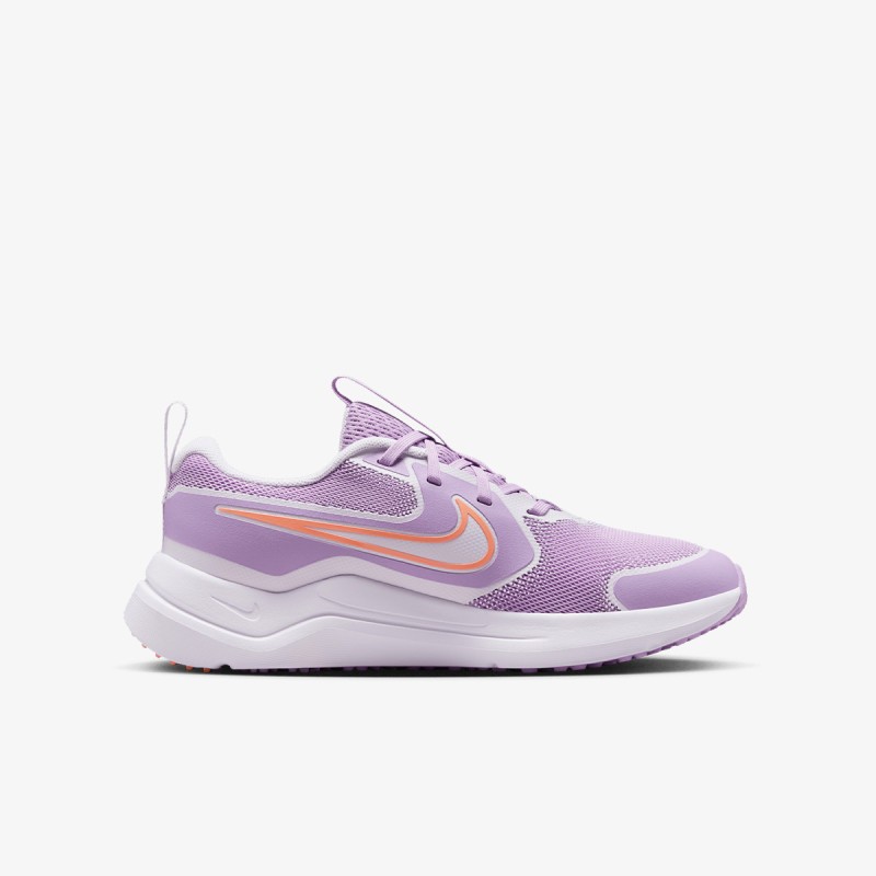 Nike Cosmic Runner Big Kids Road Running Shoes 38,5.