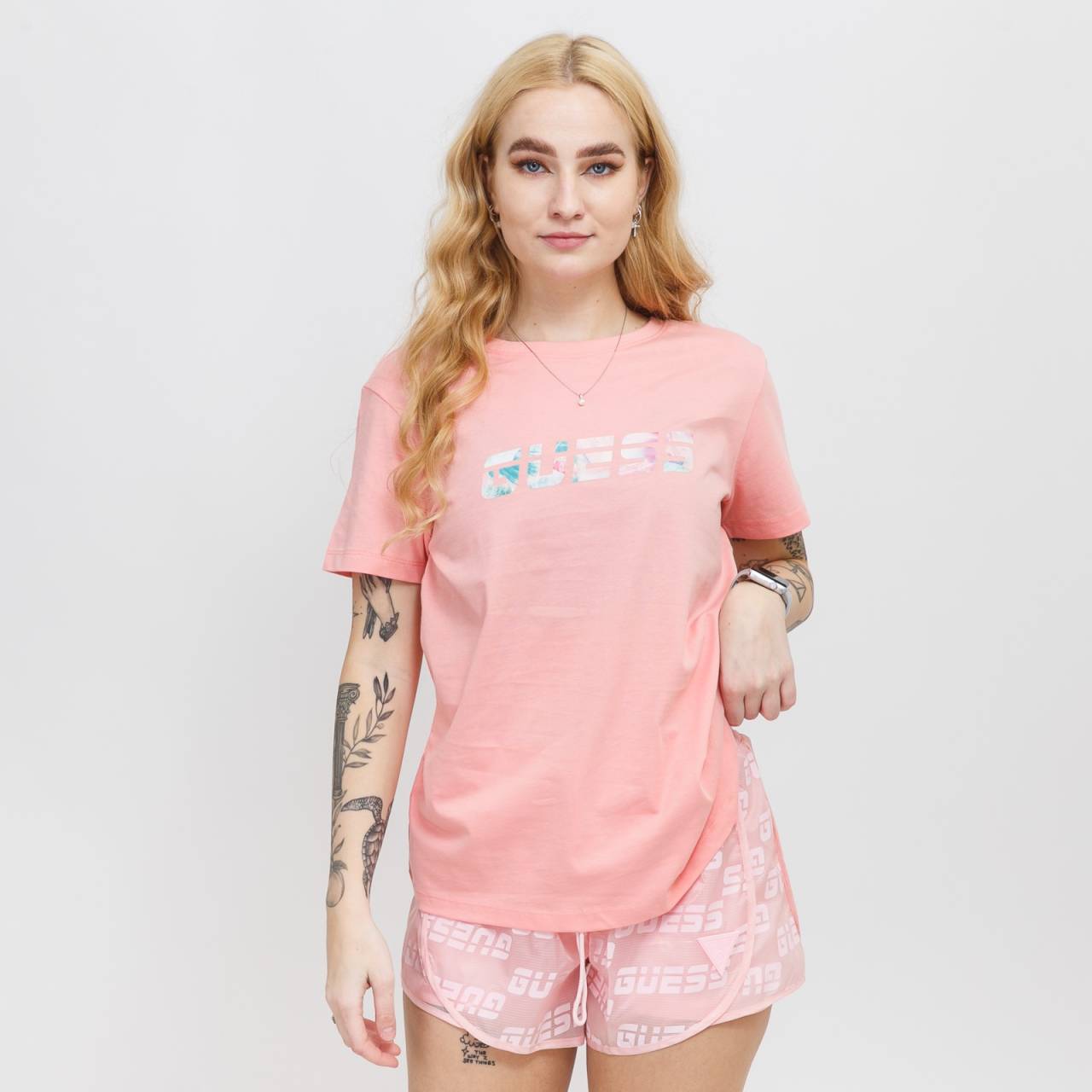Guess bessie ss cn tee xs.
