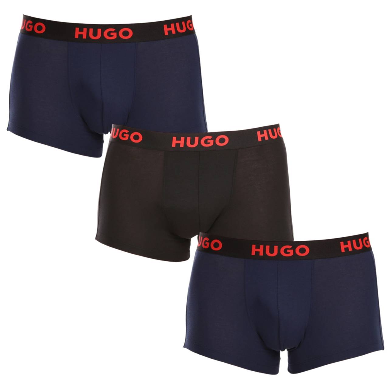 3PACK pánske boxerky HUGO viacfarebné (50496723 406) XL, trenky.
Stavte na nadčasovú eleganciu a špičkový komfort s pánskymi boxerkami HUGO.
Materiál, ktorý vám dokonale padne
Kombinácia vysokokvalitnej bavlny s prímesou elastanu zaručuje optimálnu kombináciu pohodlia a pružnosti.
Štýl, ktorý hovorí sám za seba
Striedma farebnosť je vhodná pre všetkých mužov, ktorí nemajú radi módne výstrelky.
Prečo si zamilujete boxerky HUGO

Prvotriedny materiál v kombinácii bavlny a elastanu.
Elegantný dizajn v klasických farbách.
Kratšie nohavičky pre väčšie pohodlie.

Spodná bielizeň Hugo pre milovníkov pohodlia a luxusu
Značka spodnej bielizne Hugo patrí do rodiny odevov Hugo Boss a vyniká kvalitnými materiálmi a precíznym spracovaním.
Ako sa starať o boxerky HUGO
Aby vaše obľúbené boxerky dlho vydržali, odporúčame dodržiavať tieto tipy.

Pranie: Per je pri teplote 40 °C.
Sušenie: Boxerky môžeš sušiť v sušičke na šetrný program.
Žehlenie: Pokiaľ je potrebné, žehli ich naruby pri nižšej teplote.

Tip: Staňte sa expertom na údržbu spodnej bielizne vďaka radám v našom článku a doprajte svojim obľúbeným kúskom starostlivosť, ktorú si zaslúžia.