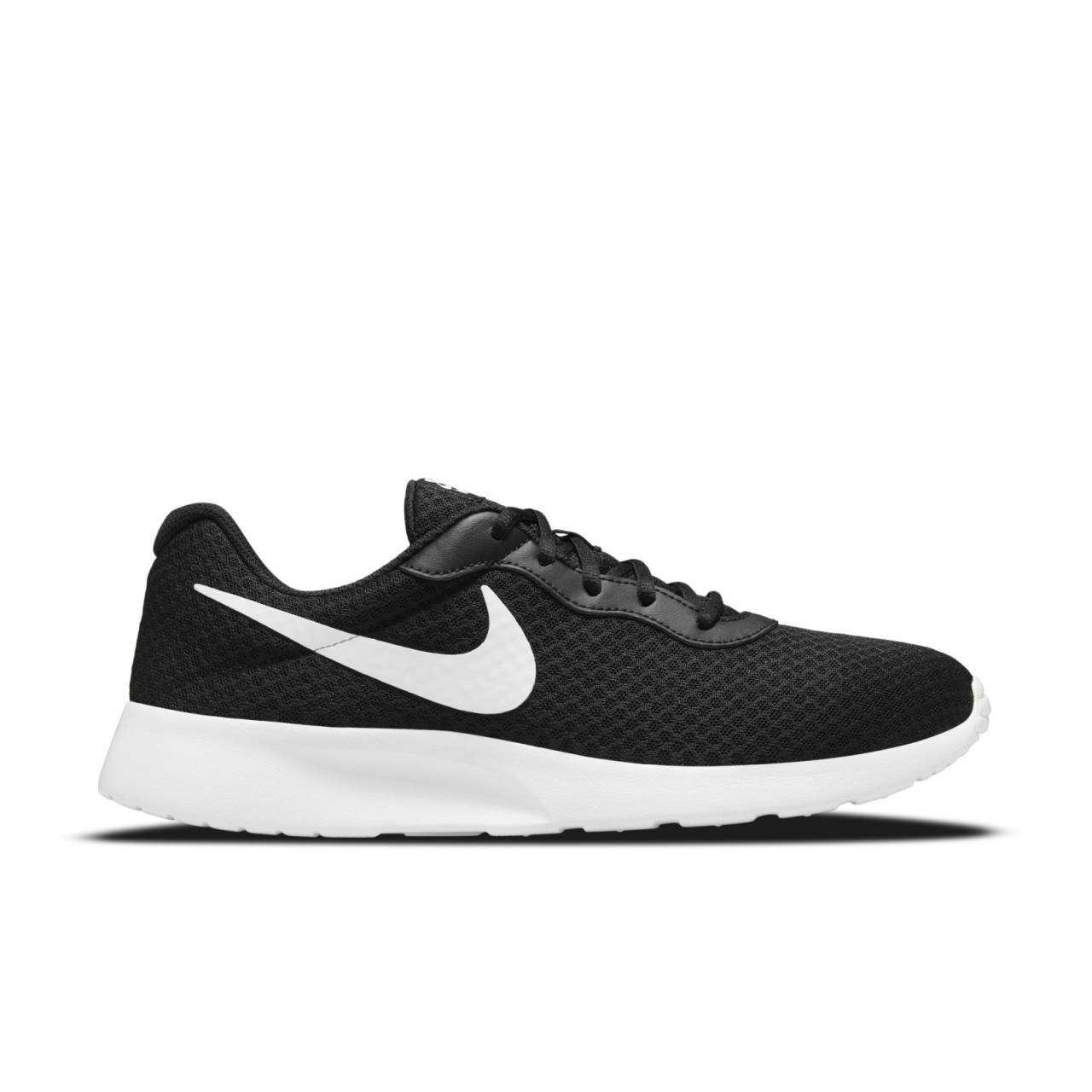 Nike tanjun 42.