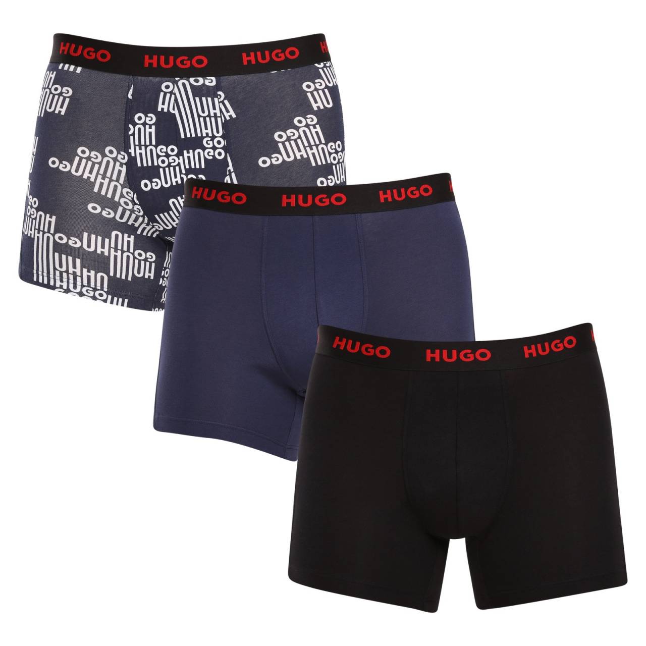 3PACK Herren Klassische Boxershorts HUGO mehrfarbig (50510192 405) XXL.
Setzen Sie auf zeitlose Eleganz und höchsten Komfort mit den HUGO Herren-Boxershorts.
Material, das sich perfekt an Sie anpasst
Die Kombination aus hochwertiger Baumwolle mit einem Hauch von Elastan sorgt für eine optimale Kombination aus Komfort und Flexibilität.
Ein Stil, der für sich selbst spricht
Die nüchterne Farbgebung ist für alle Männer geeignet, die keine Exzentrik mögen.
Warum Sie HUGO Boxershorts lieben werden

Hochwertiges Material aus einer Kombination von Baumwolle und Elastan.
Elegantes Design in klassischen Farben.
Längere Beine für mehr Komfort.

Hugo Unterwäsche für Liebhaber von Komfort und Luxus
Die Marke Hugo Underwear gehört zur Bekleidungsfamilie Hugo Boss und zeichnet sich durch hochwertige Materialien und präzise Verarbeitung aus.
Pflegehinweise für HUGO Boxershorts
Damit Ihre Lieblingsboxer lange halten, empfehlen wir Ihnen, diese Tipps zu befolgen.

Waschen: Der Stift hat eine Temperatur von 40 °C.
Trocknen: Sie können Ihre Boxershorts im Wäschetrockner im Schonprogramm trocknen.
Bügeln: Falls erforderlich, bügeln Sie sie bei niedrigerer Temperatur von innen nach außen.

Tip: Werden Sie ein Experte für die Pflege von Unterwäsche mit den Ratschlägen in unserem Artikel und geben Sie Ihren Lieblingsstücken die Pflege, die sie verdienen.