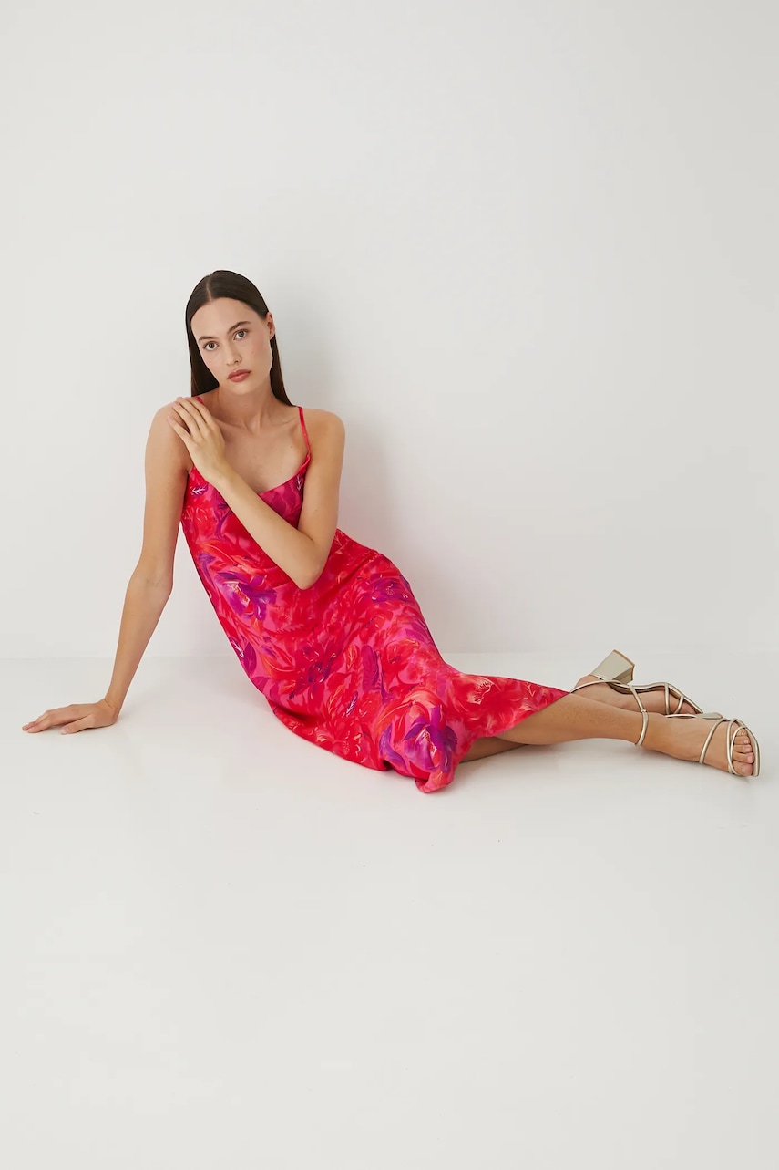 Šaty Medicine viac farieb, maxi, priliehavé.