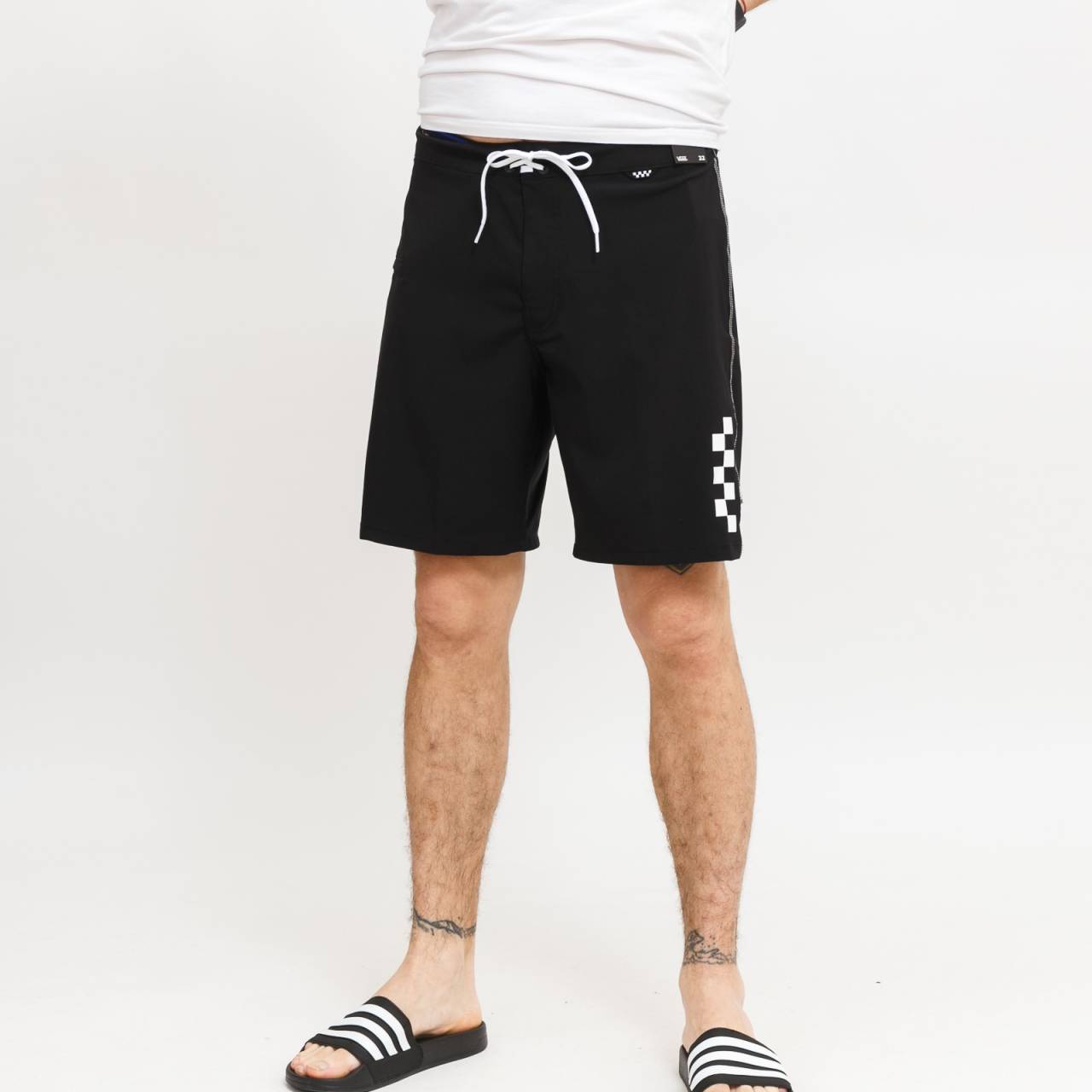 Vans THE DAILY SOLID BOARDSHORT 34.