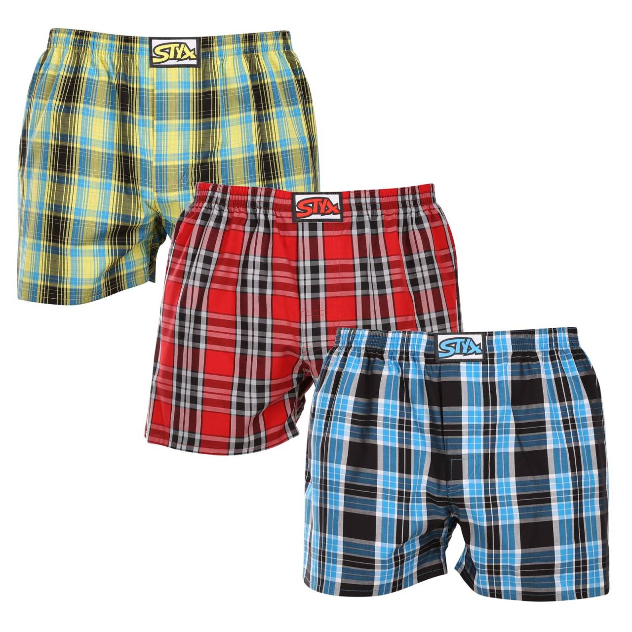 3PACK Herren Boxershorts Styx klassischer Gummizug mehrfarbig (3A102123) M.
Gönnen Sie sich Stil und Komfort mit den Styx-Shorts für Männer in bunten und originellen Designs.
Weiches Material für ganztägigen Komfort
Die Styx-Shorts bestehen aus 100% Baumwolle, die auch bei ganztägigem Tragen weich und atmungsaktiv ist.
Originelles Design und bequeme Passform
Die Styx-Shorts bringen mit ihren kräftigen Farben und originellen Prints Verspieltheit und einzigartigen Stil in Ihre Garderobe.
Warum Styx-Shorts?

Hergestellt in der Tschechischen Republik mit dem Schwerpunkt auf Qualität und Präzision.


Das Material aus 100% Baumwolle sorgt für Weichheit und Komfort.


Originelle und witzige Designs, die Sie von der Masse abheben werden.

Qualität aus der Tschechischen Republik, das ist Styx-Unterwäsche
Die Unterwäsche von Styx wird vollständig in der Tschechischen Republik hergestellt.
Pflegehinweise für Styx-Shorts
Um die Qualität und den Komfort Ihrer Shorts zu erhalten, beachten Sie bitte die folgenden Hinweise:

Wäscherei: Bei maximal 30 °C waschen, damit die Farben intensiv und die Baumwolle weich bleibt.


Trocknen: Wir empfehlen, sie nicht im Trockner zu trocknen, sondern sie an der Luft trocknen zu lassen.


Bügeln: Für ein glattes Aussehen können Sie die Shorts bei niedriger Temperatur bügeln.

Tip: Werden Sie mit den Tipps in unserem Artikel zum Experten für die Pflege von Dessous und geben Sie Ihren Lieblingsstücken die Pflege, die sie verdienen.