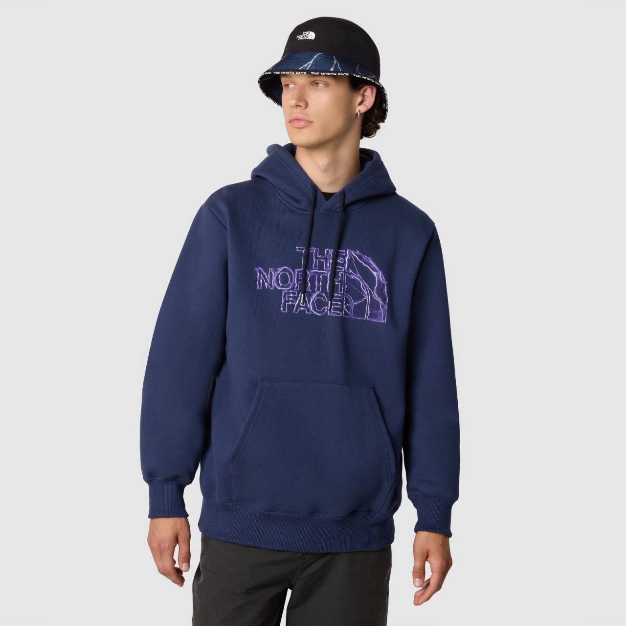 The north face m heavyweight hoodie xl.