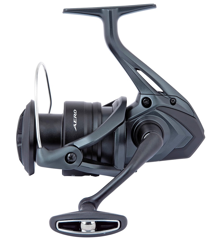 Shimano navijak aero c5000.
 Prevodovka HAGANE, X-SHIP a tichý pohon pre mimoriadne hladký výkon Ľahké telo XT-7 G-Free pre lepšie vyváženie Za studena kovaná hliníková cievka AR-C Moderný decentný vzhľad sa dokonale hodí ku všetkým prútom Aero Ľahko použiteľný okrúhly kovový klip na vlasec