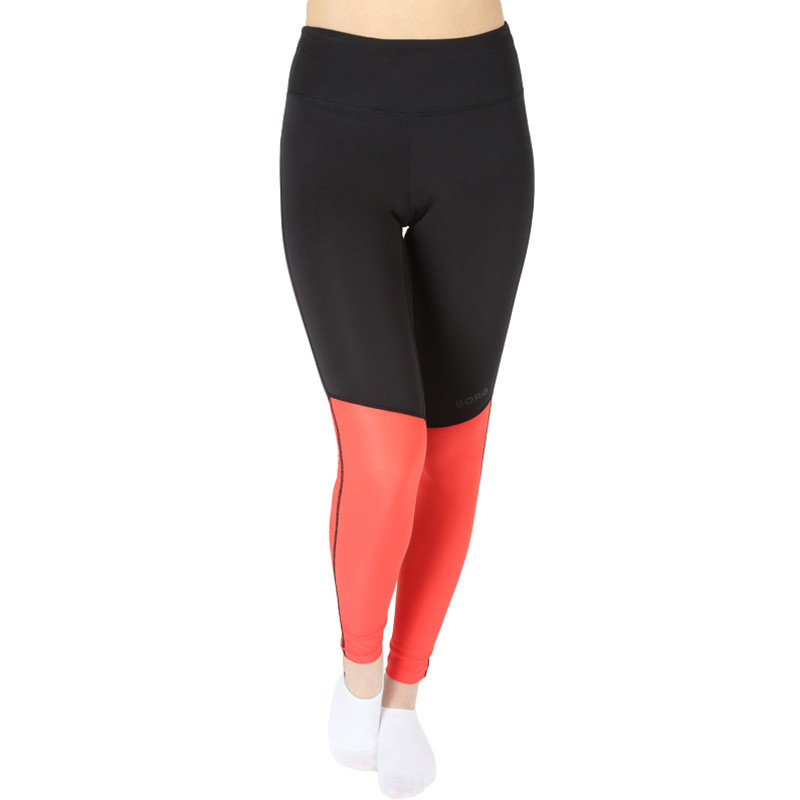 Leggings de mujer Bjorn Borg multicolor (2041-1042-40271) S.
¿Buscas unos leggings de mujer cómodos y elásticos?
 
Confeccionados con poliéster reciclado (81%) y Spandex (19%), estos leggings para mujer son muy cómodos de llevar.
En cuanto al lavado, recomendamos lavarlos a un máximo de 30°C y no secarlos en la secadora, de lo contrario puede ocurrir que ya no puedas ponerte los leggings.