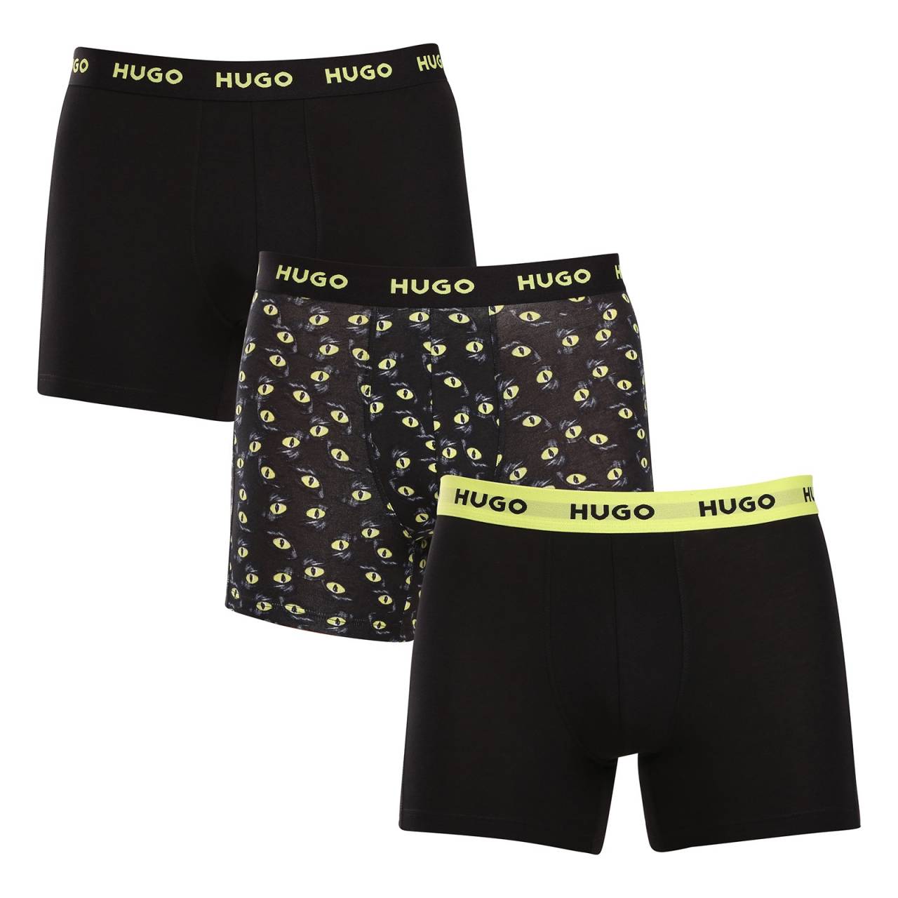 3PACK pánske boxerky HUGO viacfarebné (50517887 983) XL, trenky.
Stavte na nadčasovú eleganciu a špičkový komfort s pánskymi boxerkami HUGO.
Materiál, ktorý vám dokonale padne
Kombinácia vysokokvalitnej bavlny s prímesou elastanu zaručuje optimálnu kombináciu pohodlia a pružnosti.
Štýl, ktorý hovorí sám za seba
Striedma farebnosť je vhodná pre všetkých mužov, ktorí nemajú radi módne výstrelky.
Prečo si zamilujete boxerky HUGO

Prvotriedny materiál v kombinácii bavlny a elastanu.
Elegantný dizajn v klasických farbách.
Dlhšie nohavičky pre väčšie pohodlie.

Spodná bielizeň Hugo pre milovníkov pohodlia a luxusu
Značka spodnej bielizne Hugo patrí do rodiny odevov Hugo Boss a vyniká kvalitnými materiálmi a precíznym spracovaním.
Ako sa starať o boxerky HUGO
Aby vaše obľúbené boxerky dlho vydržali, odporúčame dodržiavať tieto tipy.

Pranie: Per je pri teplote 40 °C.
Sušenie: Boxerky môžeš sušiť v sušičke na šetrný program.
Žehlenie: Pokiaľ je potrebné, žehli ich naruby pri nižšej teplote.

Tip: Staňte sa expertom na údržbu spodnej bielizne vďaka radám v našom článku a doprajte svojim obľúbeným kúskom starostlivosť, ktorú si zaslúžia.