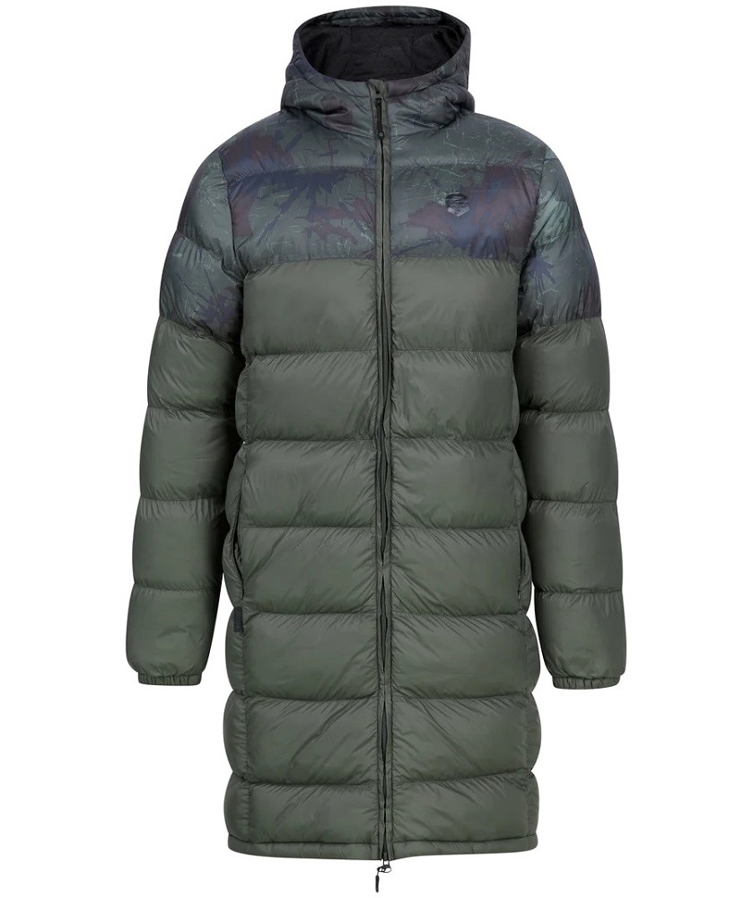 Navitas bunda tetra long puffer jacket - xxxxl.
 Vlastnosti: • Zvýšený golier • Nenápadné bočné vrecká • Podšívka so vzorom loga Nfinity • Tlačené logo Navitas na hrudi a chrbte • 100% syntetická výplň (120g) • Chránič zipsu pri brade • Vzor Identity Camo v kombinácii so zelenou farbou