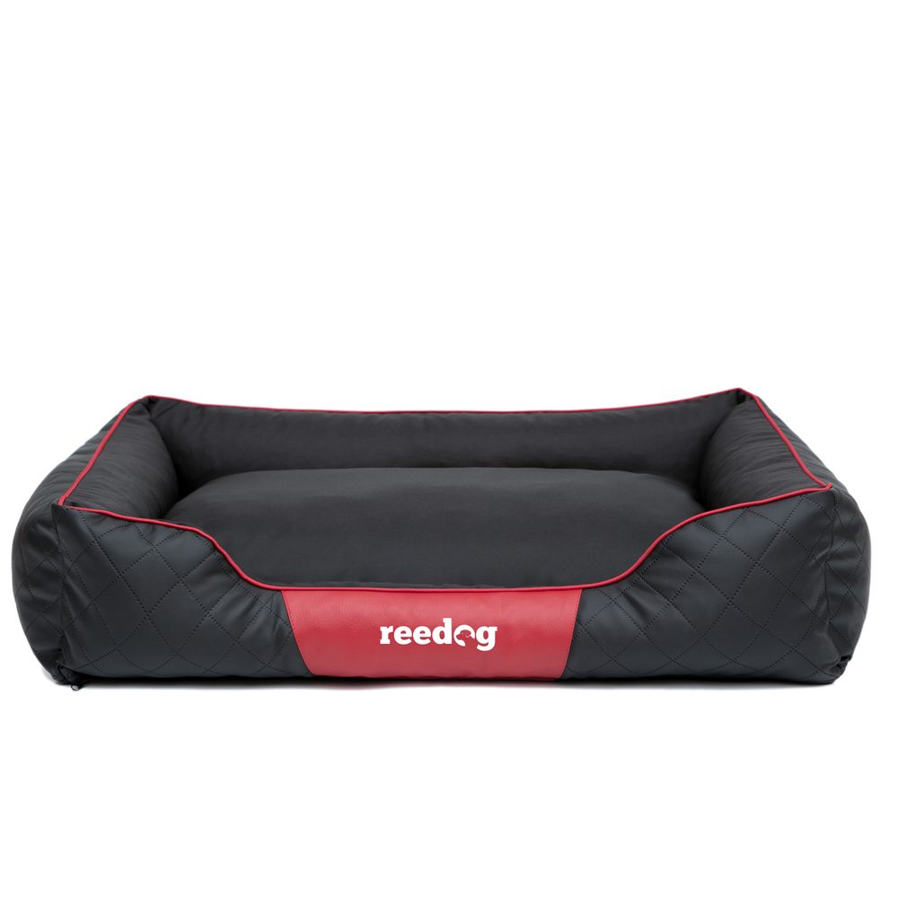 Pelech pre psa Reedog Black & Red Perfection - XL.
Kvalitné spracovanie pelešteku a odolný materiál sa postará o krásne sny vášho psíka. 

Peleštek pre psov Reedog Perfection môžete vyberať hneď z niekoľkých veľkostí. Pelech je pre malé, stredné, ale aj tie najväčšie psy. (*Naše pelechy pre psov Reedog sú ručne šité, a tak sa môže stať, že veľkosť sa bude mierne líšiť, maximálne však o 2-4cm.)

 