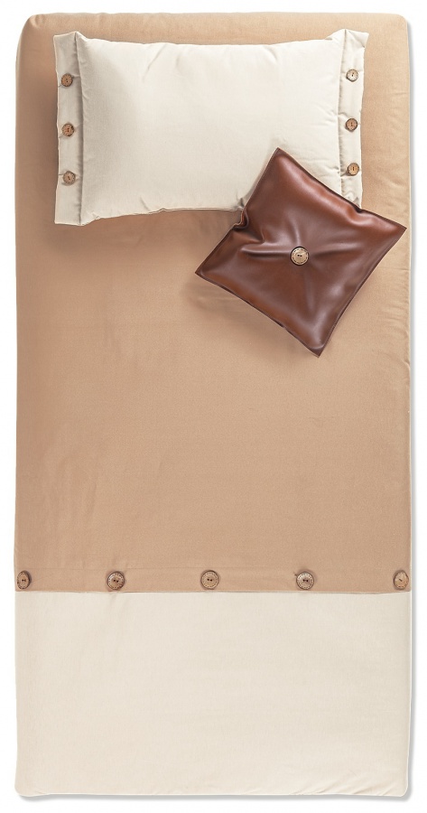 Posteľná súprava 120x200cm artos - hnedá/béžová.

 

Posteľný set Artos obsahuje:


	Prikrývka na posteľ – 180x228cm
	Prestieradlo - 172x252cm
	Vankúš - 52x89cm
	Dekoračný vankúšik - 36x36cm


 

Celý set bol vyrobený zo 100% bavlny.

 

Všetky produkty z kolekcie Artos nájdete nižšie v súvisiacich produktoch.