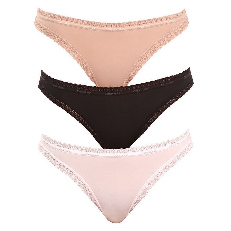 3PACK dámske nohavičky Calvin Klein viacfarebné (QD3804E-FIY) M.
Nohavičky Calvin Klein padnú ako uliate
Prepracovaný strih klasických nohavičiek sa hodí na všetky príležitosti, nižší strih sa ľahko schová pod oblečením.
Značka Calvin Klein cieli na milovníkov minimalizmu
Značka Calvin Klein patrí medzi ikony spodnej bielizne, ale aj bežného oblečenia alebo parfumov.
